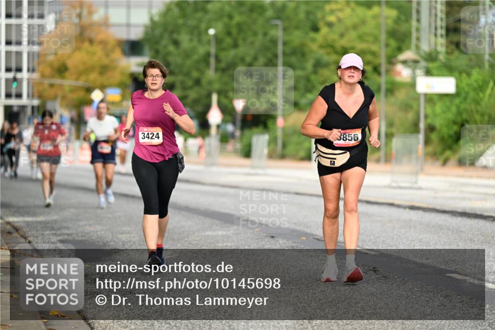 06.09.2026 - CURREX Alsterlauf Dr. Thomas Lammeyer http://msf.ph/oto/10145698 06.09.2026 10:19:08 Laufen 3424, 3856 meine-sportfotos.de