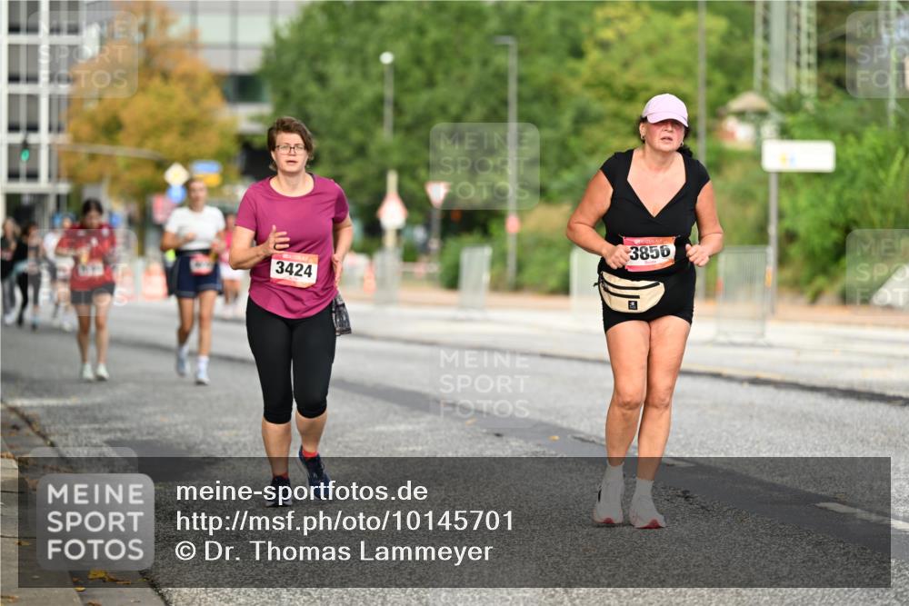 06.09.2026 - CURREX Alsterlauf Dr. Thomas Lammeyer http://msf.ph/oto/10145701 06.09.2026 10:19:08 Laufen 3856, 3424 meine-sportfotos.de