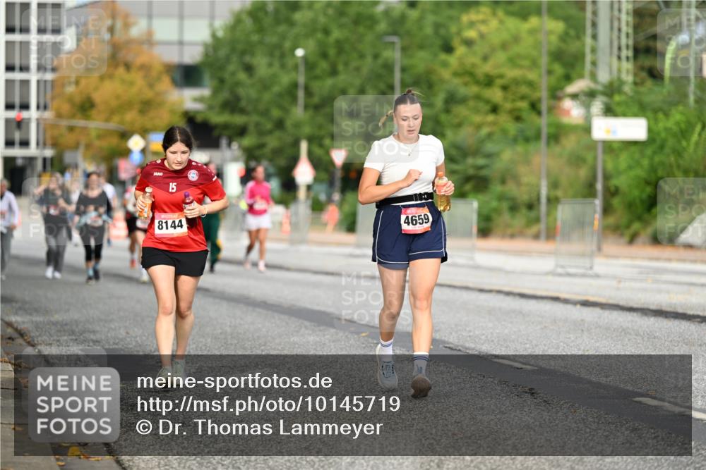 06.09.2026 - CURREX Alsterlauf Dr. Thomas Lammeyer http://msf.ph/oto/10145719 06.09.2026 10:19:15 Laufen 8144, 4659 meine-sportfotos.de