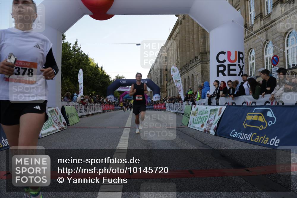 06.09.2026 - CURREX Alsterlauf Yannick Fuchs http://msf.ph/oto/10145720 06.09.2026 09:47:43 Ziel 2850, 2865, 5863, 6378, 8189 meine-sportfotos.de