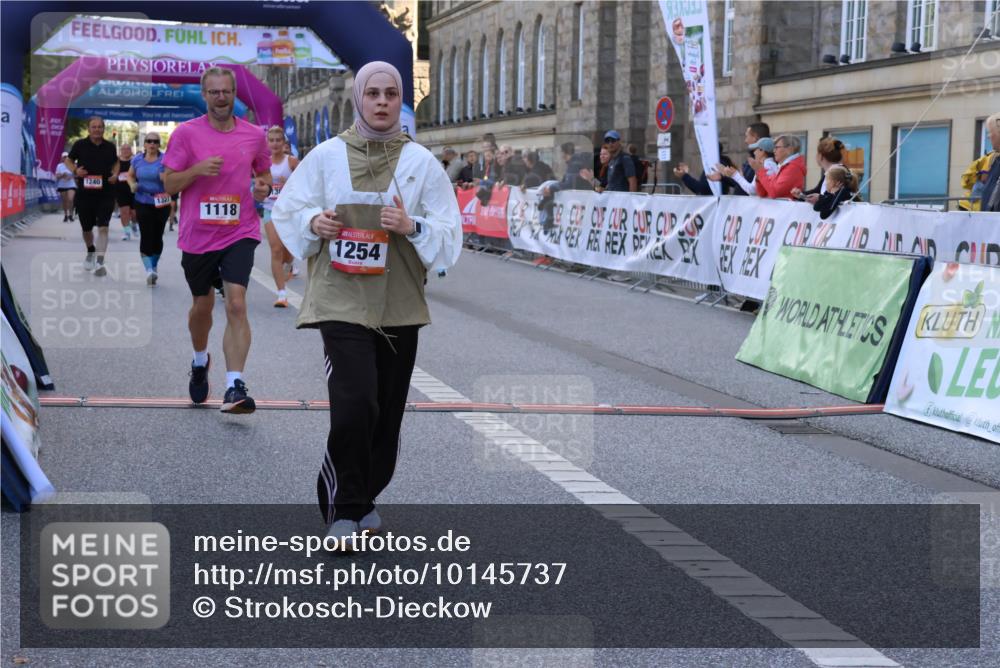 06.09.2026 - CURREX Alsterlauf Strokosch-Dieckow http://msf.ph/oto/10145737 06.09.2026 11:51:52 Ziel 1118, 1123, 1135, 1152, 1194, 1200, 1254, 1303, 1327, 1347, 8236, 8325, 8326 meine-sportfotos.de