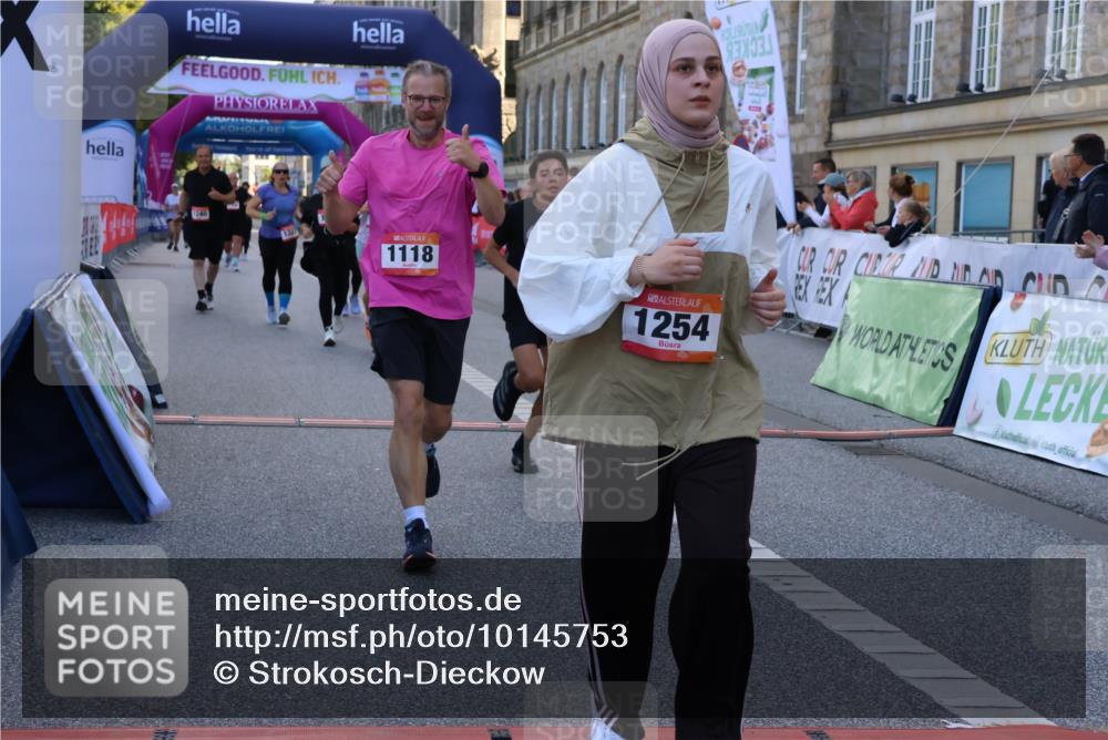06.09.2026 - CURREX Alsterlauf Strokosch-Dieckow http://msf.ph/oto/10145753 06.09.2026 11:51:53 Ziel 1118, 1123, 1135, 1152, 1200, 1240, 1254, 1303, 1327, 1347, 8236, 8325, 8326 meine-sportfotos.de