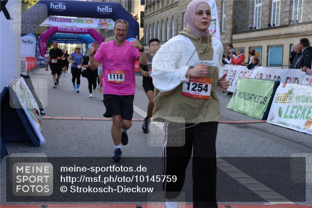 06.09.2026 - CURREX Alsterlauf Strokosch-Dieckow http://msf.ph/oto/10145759 06.09.2026 11:51:53 Ziel 1118, 1123, 1135, 1152, 1200, 1240, 1254, 1303, 1327, 1347, 8236, 8325, 8326 meine-sportfotos.de