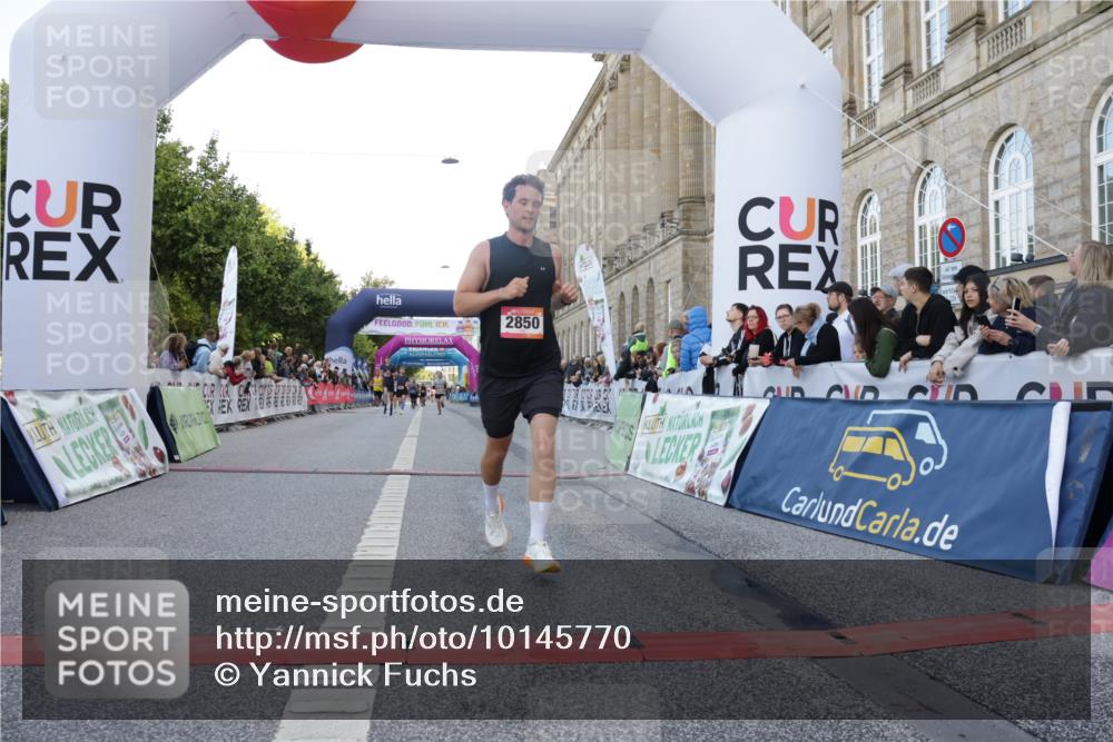 06.09.2026 - CURREX Alsterlauf Yannick Fuchs http://msf.ph/oto/10145770 06.09.2026 09:47:44 Ziel 2850, 5863, 6378, 8189 meine-sportfotos.de