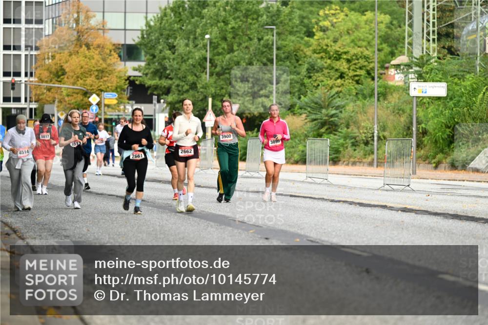 06.09.2026 - CURREX Alsterlauf Dr. Thomas Lammeyer http://msf.ph/oto/10145774 06.09.2026 10:19:21 Laufen 4514, 5817, 4513, 2661, 2662, 3900, 3899 meine-sportfotos.de