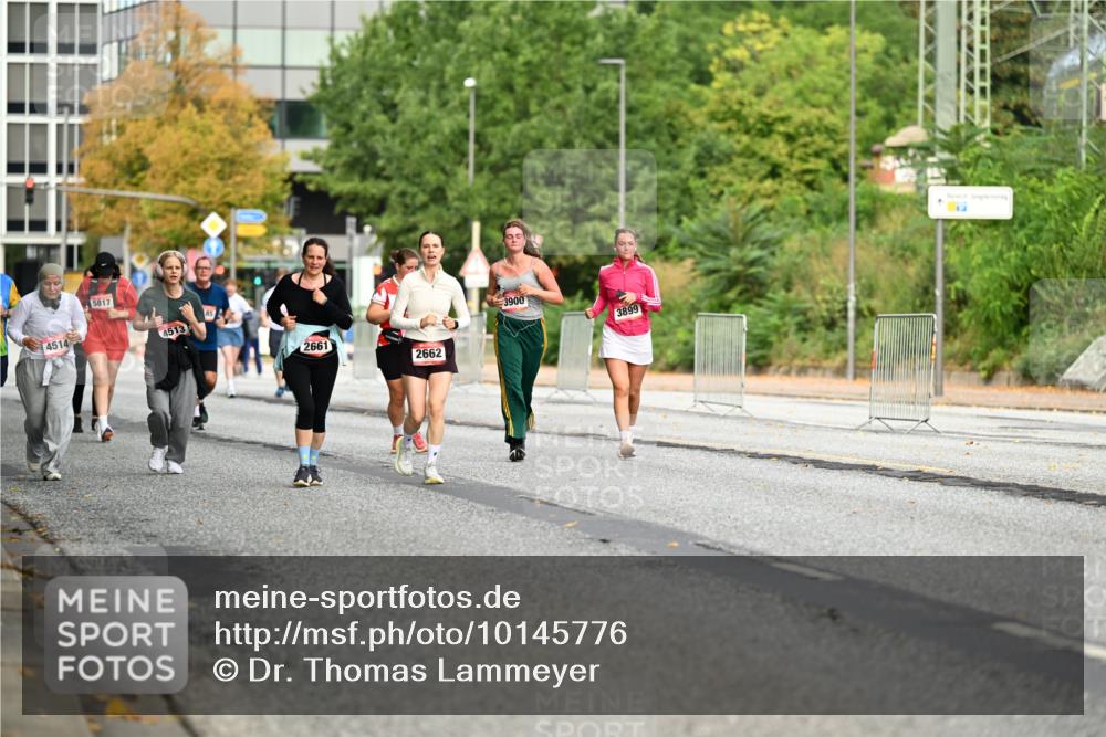 06.09.2026 - CURREX Alsterlauf Dr. Thomas Lammeyer http://msf.ph/oto/10145776 06.09.2026 10:19:21 Laufen 4514, 5817, 4513, 2661, 2662, 3900, 3899 meine-sportfotos.de