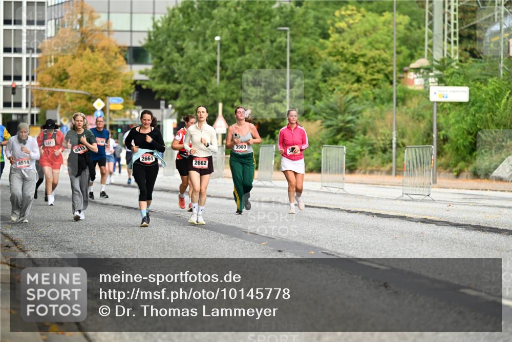 06.09.2026 - CURREX Alsterlauf Dr. Thomas Lammeyer http://msf.ph/oto/10145778 06.09.2026 10:19:22 Laufen 4514, 2662, 3900, 37 meine-sportfotos.de