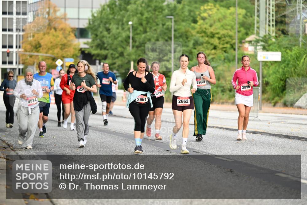 06.09.2026 - CURREX Alsterlauf Dr. Thomas Lammeyer http://msf.ph/oto/10145792 06.09.2026 10:19:26 Laufen 4514, 122, 451, 3185, 16, 2661, 616, 2662, 3900, 3899 meine-sportfotos.de