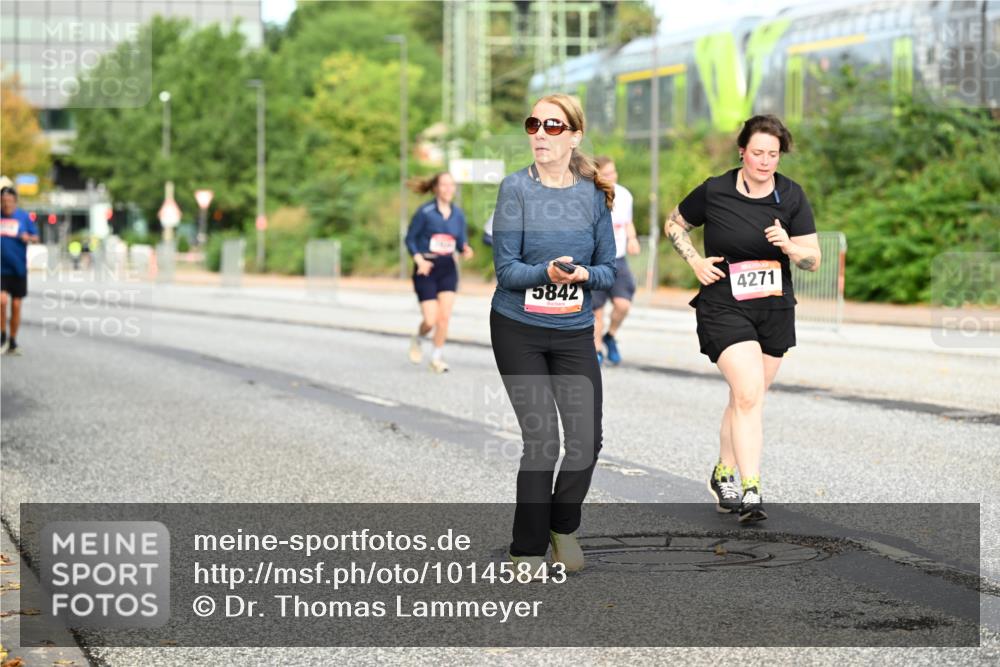 06.09.2026 - CURREX Alsterlauf Dr. Thomas Lammeyer http://msf.ph/oto/10145843 06.09.2026 10:19:40 Laufen 5842, 4271 meine-sportfotos.de