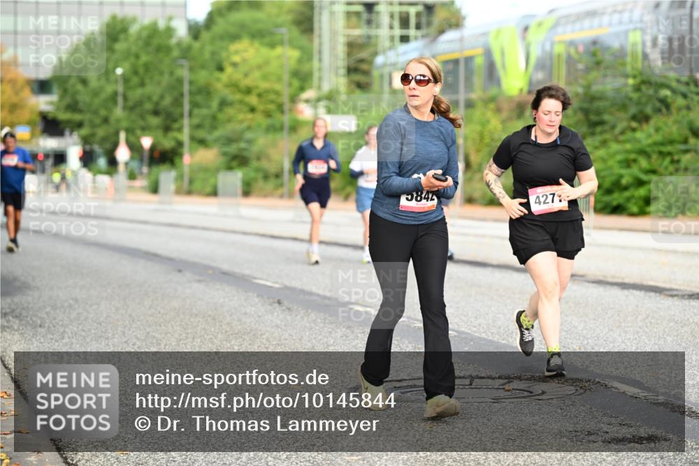 06.09.2026 - CURREX Alsterlauf Dr. Thomas Lammeyer http://msf.ph/oto/10145844 06.09.2026 10:19:40 Laufen 5842, 427 meine-sportfotos.de