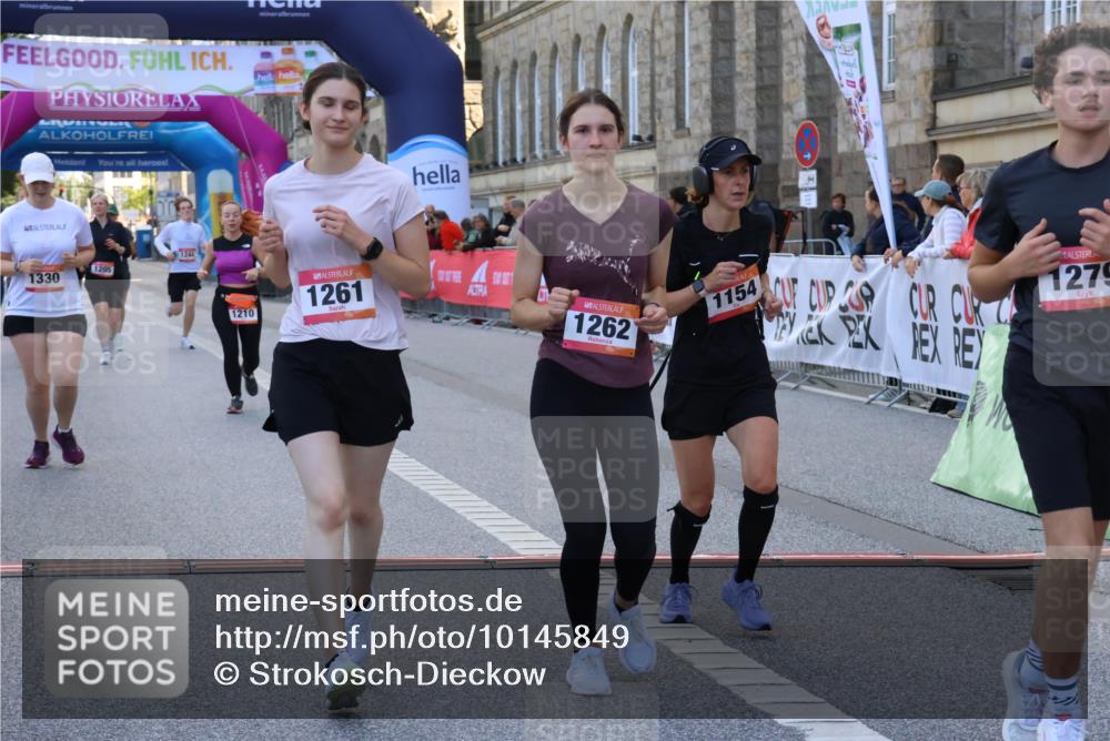 06.09.2026 - CURREX Alsterlauf Strokosch-Dieckow http://msf.ph/oto/10145849 06.09.2026 11:52:09 Ziel 1085, 1108, 1154, 1210, 1244, 1261, 1262, 1279, 1330, 8138 meine-sportfotos.de