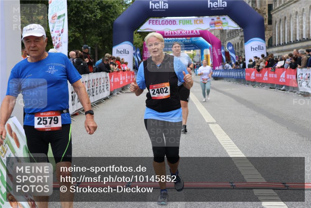 06.09.2026 - CURREX Alsterlauf Strokosch-Dieckow http://msf.ph/oto/10145852 06.09.2026 10:21:30 Ziel 2402, 2403, 2404, 2579, 2604, 2712, 3918 meine-sportfotos.de