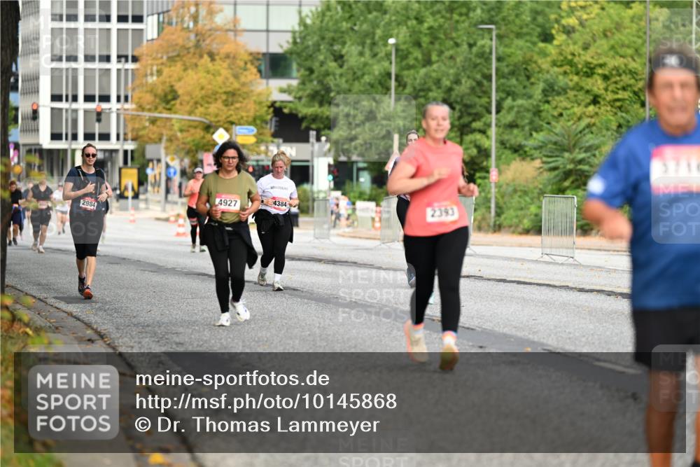 06.09.2026 - CURREX Alsterlauf Dr. Thomas Lammeyer http://msf.ph/oto/10145868 06.09.2026 10:19:49 Laufen 4927, 2984, 4384, 2393, 3716 meine-sportfotos.de