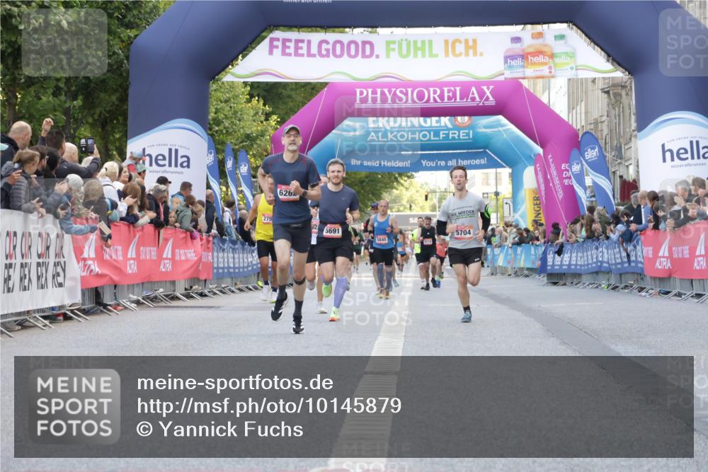 06.09.2026 - CURREX Alsterlauf Yannick Fuchs http://msf.ph/oto/10145879 06.09.2026 09:47:45 Ziel 2850, 5704, 6262, 6378, 8189 meine-sportfotos.de