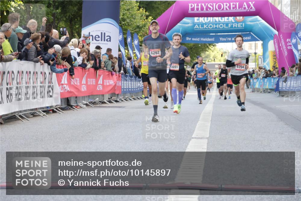 06.09.2026 - CURREX Alsterlauf Yannick Fuchs http://msf.ph/oto/10145897 06.09.2026 09:47:45 Ziel 2850, 5704, 6262, 6378, 8189 meine-sportfotos.de