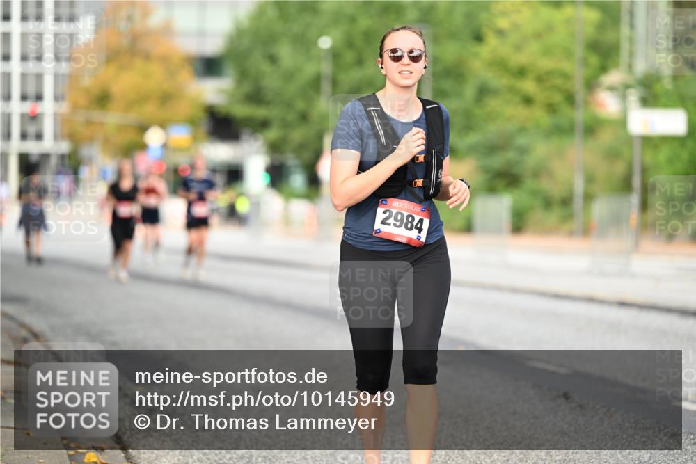 06.09.2026 - CURREX Alsterlauf Dr. Thomas Lammeyer http://msf.ph/oto/10145949 06.09.2026 10:20:01 Laufen 2984 meine-sportfotos.de