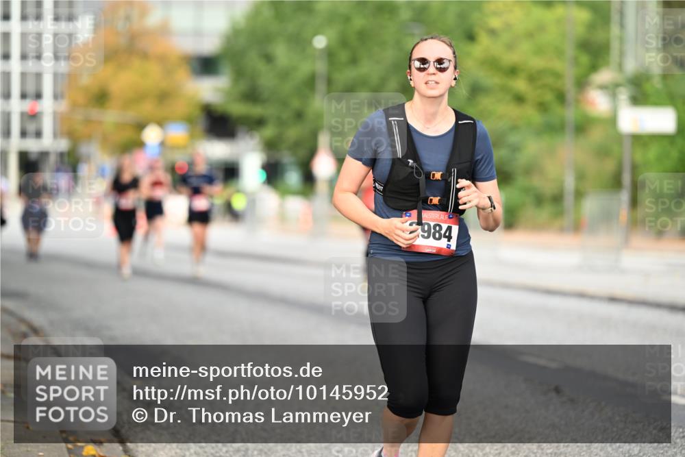 06.09.2026 - CURREX Alsterlauf Dr. Thomas Lammeyer http://msf.ph/oto/10145952 06.09.2026 10:20:01 Laufen 984 meine-sportfotos.de