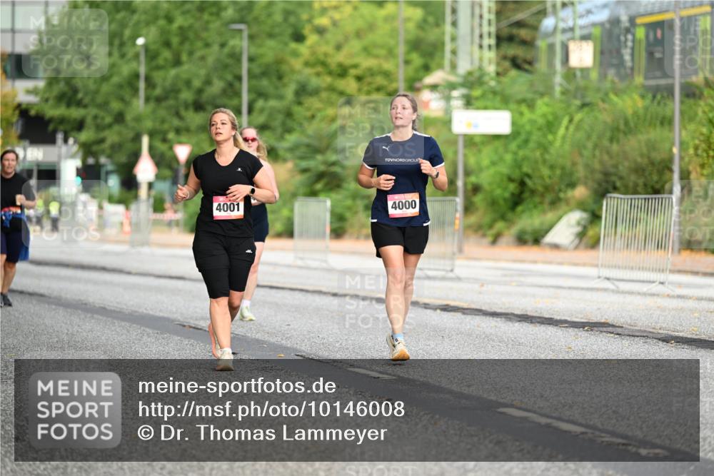06.09.2026 - CURREX Alsterlauf Dr. Thomas Lammeyer http://msf.ph/oto/10146008 06.09.2026 10:20:12 Laufen 4001, 4000 meine-sportfotos.de