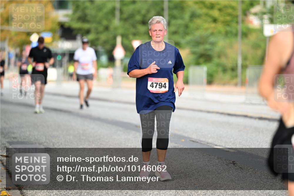 06.09.2026 - CURREX Alsterlauf Dr. Thomas Lammeyer http://msf.ph/oto/10146062 06.09.2026 10:20:25 Laufen 4794 meine-sportfotos.de