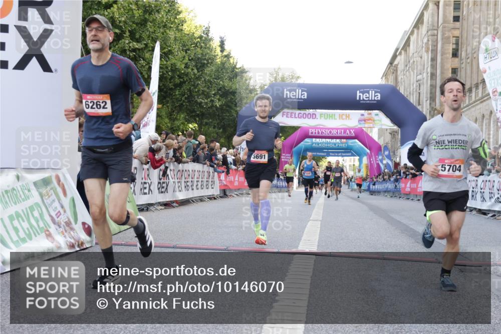 06.09.2026 - CURREX Alsterlauf Yannick Fuchs http://msf.ph/oto/10146070 06.09.2026 09:47:49 Ziel 2850, 5704, 6228, 6262, 6378, 8189 meine-sportfotos.de