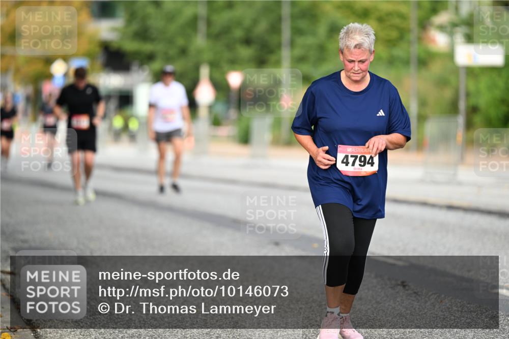 06.09.2026 - CURREX Alsterlauf Dr. Thomas Lammeyer http://msf.ph/oto/10146073 06.09.2026 10:20:26 Laufen 4794 meine-sportfotos.de