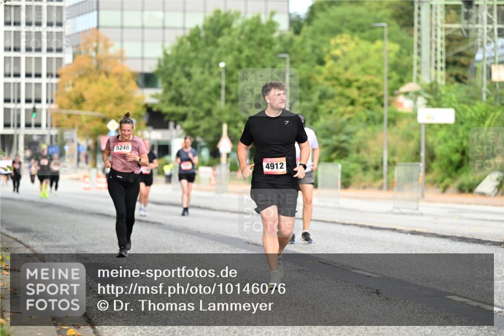 06.09.2026 - CURREX Alsterlauf Dr. Thomas Lammeyer http://msf.ph/oto/10146076 06.09.2026 10:20:33 Laufen 5248, 4912 meine-sportfotos.de