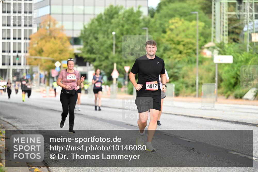 06.09.2026 - CURREX Alsterlauf Dr. Thomas Lammeyer http://msf.ph/oto/10146080 06.09.2026 10:20:34 Laufen 5248, 4912 meine-sportfotos.de
