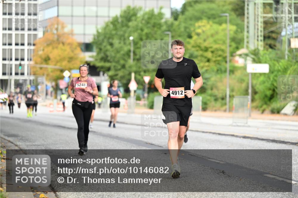 06.09.2026 - CURREX Alsterlauf Dr. Thomas Lammeyer http://msf.ph/oto/10146082 06.09.2026 10:20:34 Laufen 5248, 4912 meine-sportfotos.de
