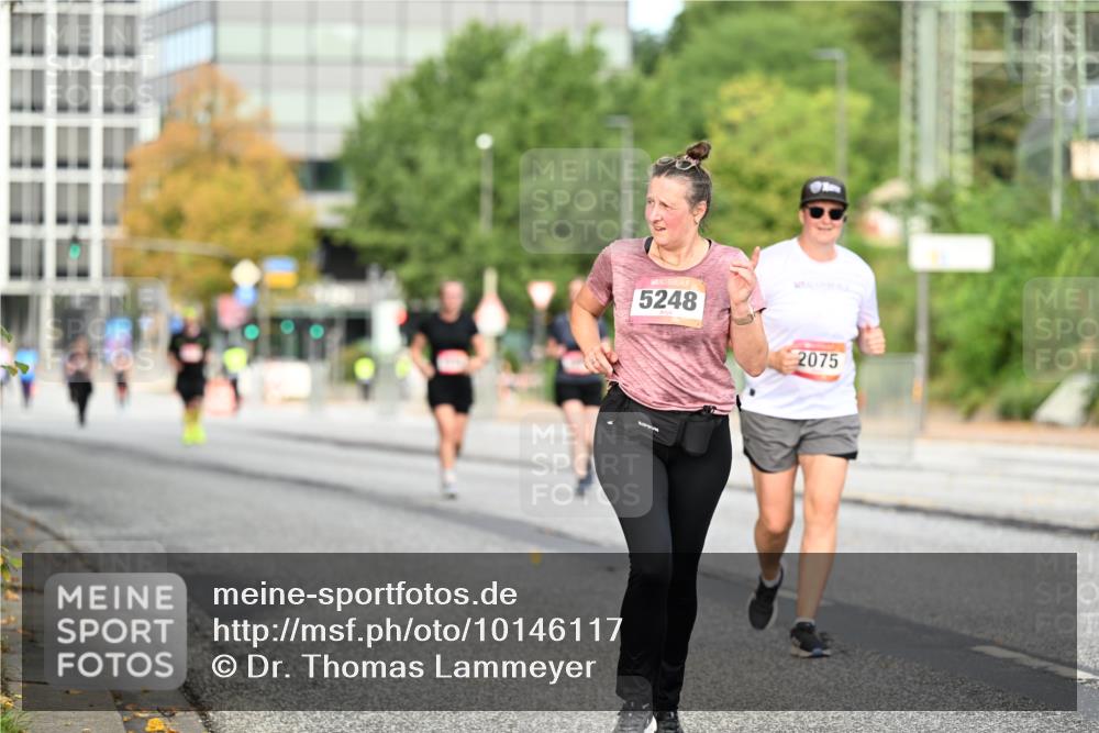 06.09.2026 - CURREX Alsterlauf Dr. Thomas Lammeyer http://msf.ph/oto/10146117 06.09.2026 10:20:38 Laufen 5248, 2075 meine-sportfotos.de