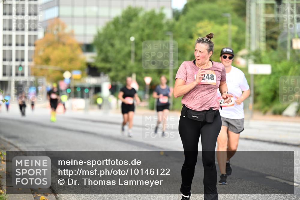 06.09.2026 - CURREX Alsterlauf Dr. Thomas Lammeyer http://msf.ph/oto/10146122 06.09.2026 10:20:38 Laufen 248 meine-sportfotos.de