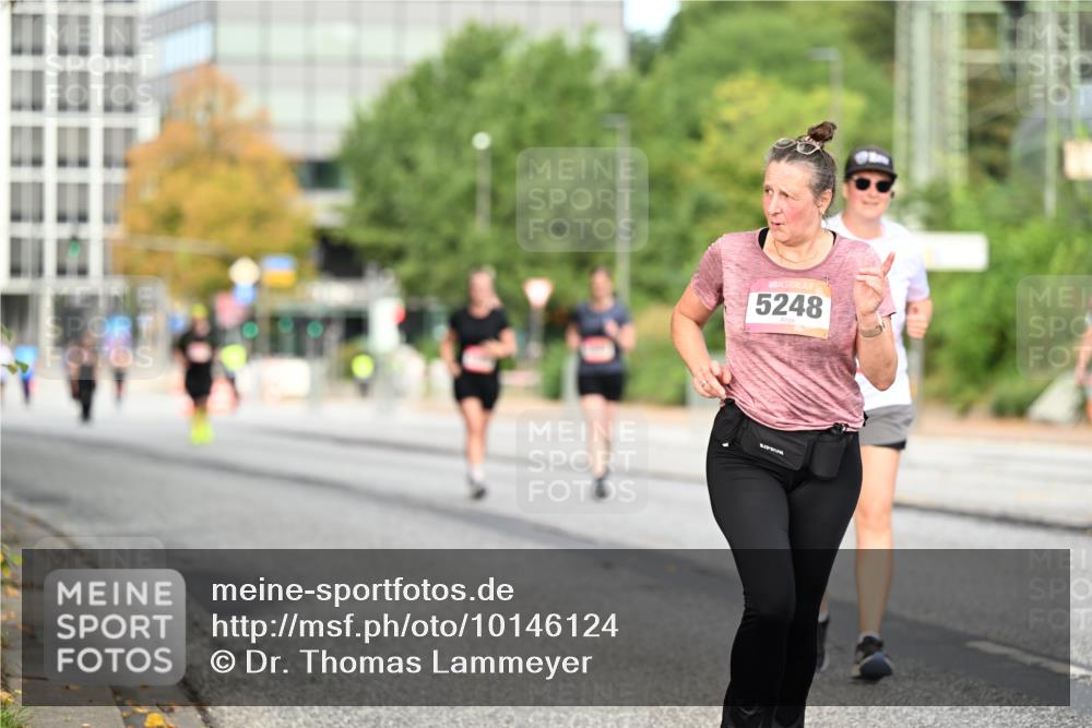 06.09.2026 - CURREX Alsterlauf Dr. Thomas Lammeyer http://msf.ph/oto/10146124 06.09.2026 10:20:39 Laufen 5248 meine-sportfotos.de
