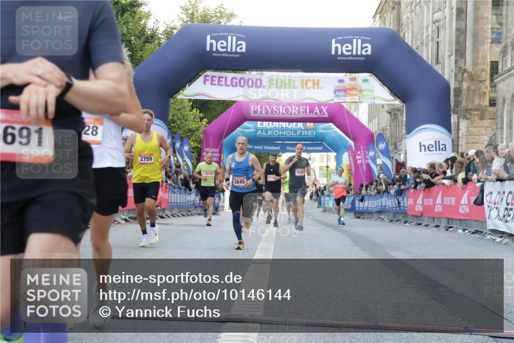 06.09.2026 - CURREX Alsterlauf Yannick Fuchs http://msf.ph/oto/10146144 06.09.2026 09:47:51 Ziel 2759, 5020, 5704, 5845, 6228, 6262 meine-sportfotos.de
