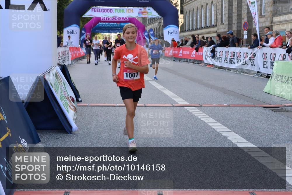 06.09.2026 - CURREX Alsterlauf Strokosch-Dieckow http://msf.ph/oto/10146158 06.09.2026 11:52:40 Ziel 1007, 1075, 1076, 1310, 8028, 8269, 8270 meine-sportfotos.de