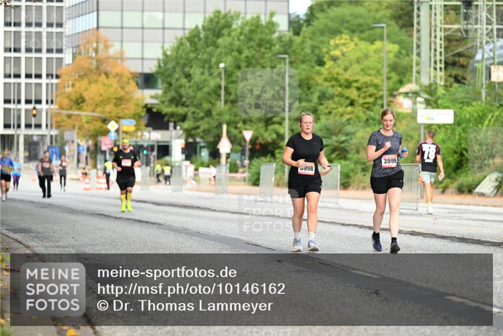 06.09.2026 - CURREX Alsterlauf Dr. Thomas Lammeyer http://msf.ph/oto/10146162 06.09.2026 10:20:43 Laufen 5998, 3999 meine-sportfotos.de