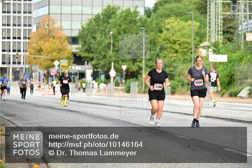 06.09.2026 - CURREX Alsterlauf Dr. Thomas Lammeyer http://msf.ph/oto/10146164 06.09.2026 10:20:43 Laufen 3999, 3998 meine-sportfotos.de