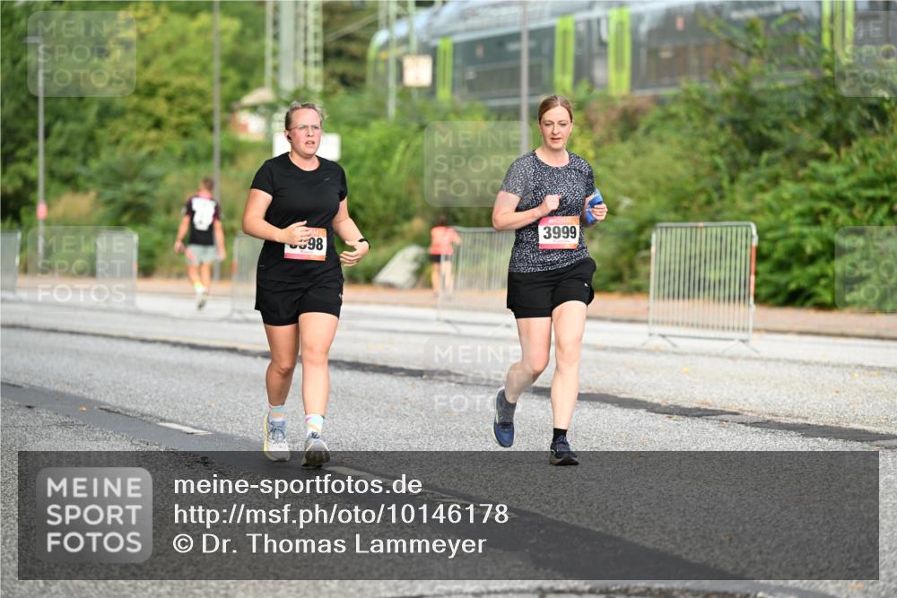 06.09.2026 - CURREX Alsterlauf Dr. Thomas Lammeyer http://msf.ph/oto/10146178 06.09.2026 10:20:47 Laufen 3999, 98 meine-sportfotos.de