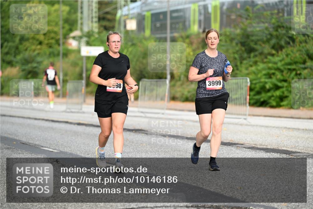06.09.2026 - CURREX Alsterlauf Dr. Thomas Lammeyer http://msf.ph/oto/10146186 06.09.2026 10:20:47 Laufen 98, 3999 meine-sportfotos.de
