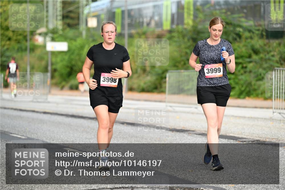 06.09.2026 - CURREX Alsterlauf Dr. Thomas Lammeyer http://msf.ph/oto/10146197 06.09.2026 10:20:48 Laufen 3999, 3998 meine-sportfotos.de