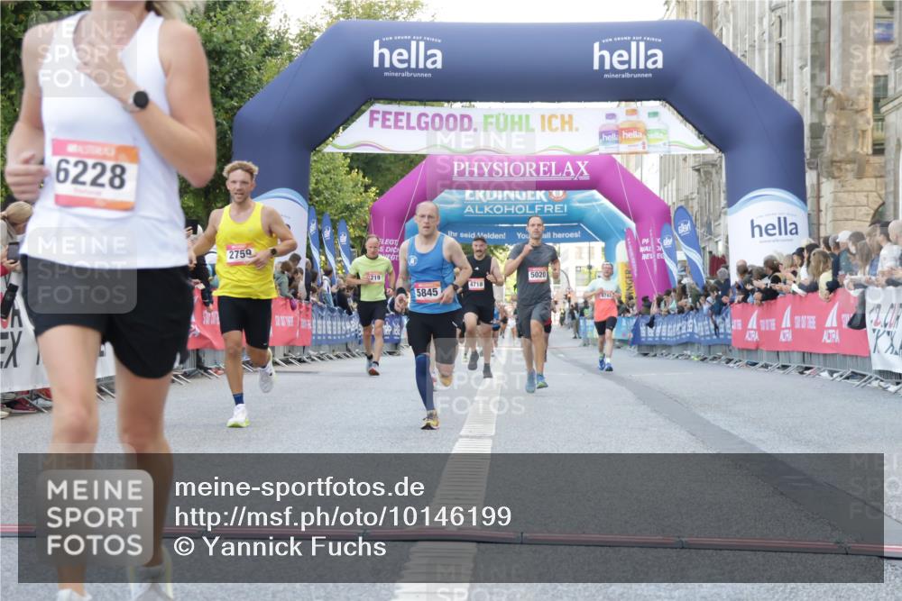 06.09.2026 - CURREX Alsterlauf Yannick Fuchs http://msf.ph/oto/10146199 06.09.2026 09:47:51 Ziel 2759, 5020, 5704, 5845, 6228, 6262 meine-sportfotos.de