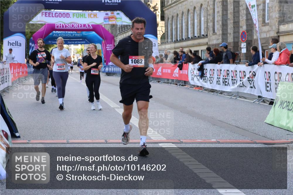 06.09.2026 - CURREX Alsterlauf Strokosch-Dieckow http://msf.ph/oto/10146202 06.09.2026 11:52:46 Ziel 1077, 1082, 1310, 1340, 3821, 3822, 8137 meine-sportfotos.de