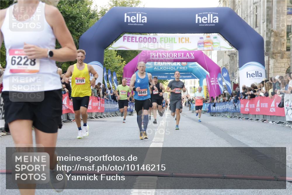 06.09.2026 - CURREX Alsterlauf Yannick Fuchs http://msf.ph/oto/10146215 06.09.2026 09:47:52 Ziel 2759, 4145, 5020, 5704, 5845, 6228, 6262 meine-sportfotos.de