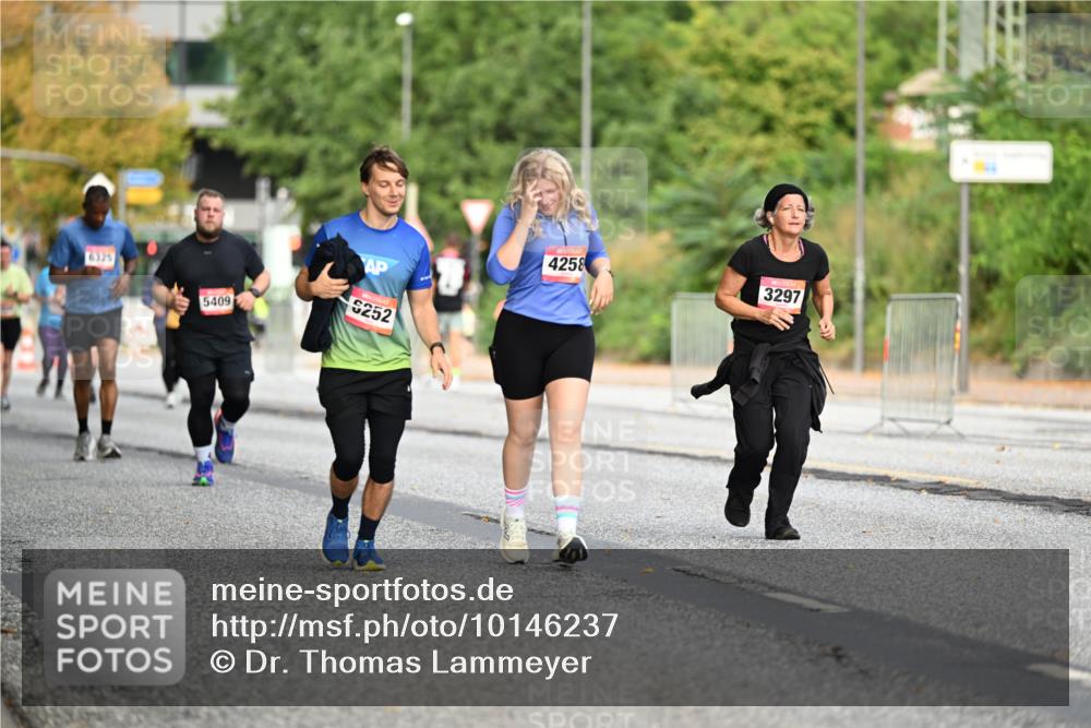 06.09.2026 - CURREX Alsterlauf Dr. Thomas Lammeyer http://msf.ph/oto/10146237 06.09.2026 10:21:03 Laufen 5409, 252, 4258, 3297 meine-sportfotos.de