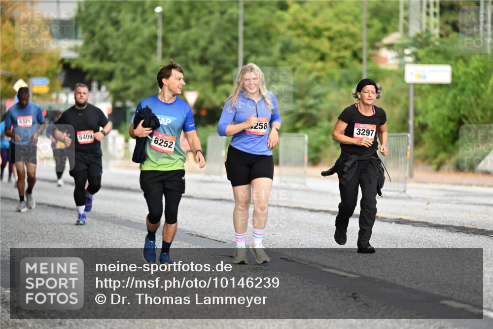 06.09.2026 - CURREX Alsterlauf Dr. Thomas Lammeyer http://msf.ph/oto/10146239 06.09.2026 10:21:04 Laufen 5409, 6252, 258, 3297 meine-sportfotos.de