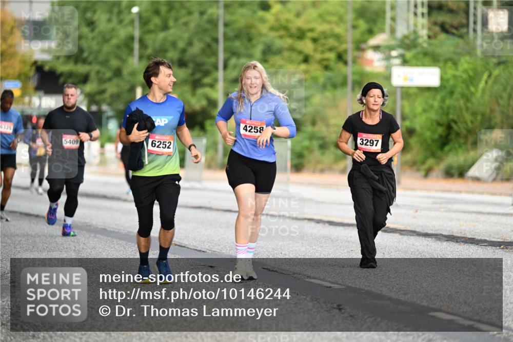 06.09.2026 - CURREX Alsterlauf Dr. Thomas Lammeyer http://msf.ph/oto/10146244 06.09.2026 10:21:04 Laufen 6326, 5409, 6252, 4258, 3297 meine-sportfotos.de