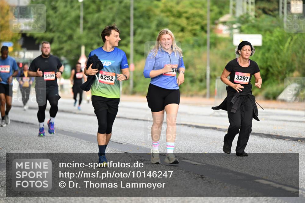 06.09.2026 - CURREX Alsterlauf Dr. Thomas Lammeyer http://msf.ph/oto/10146247 06.09.2026 10:21:05 Laufen 58, 5409, 6252, 3297 meine-sportfotos.de