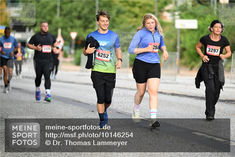 06.09.2026 - CURREX Alsterlauf Dr. Thomas Lammeyer http://msf.ph/oto/10146254 06.09.2026 10:21:06 Laufen 5409, 6252, 258, 3297 meine-sportfotos.de
