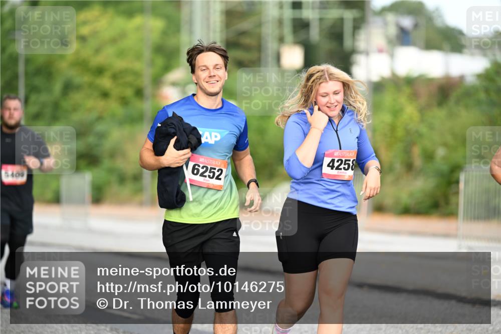 06.09.2026 - CURREX Alsterlauf Dr. Thomas Lammeyer http://msf.ph/oto/10146275 06.09.2026 10:21:08 Laufen 5409, 6252, 4258 meine-sportfotos.de
