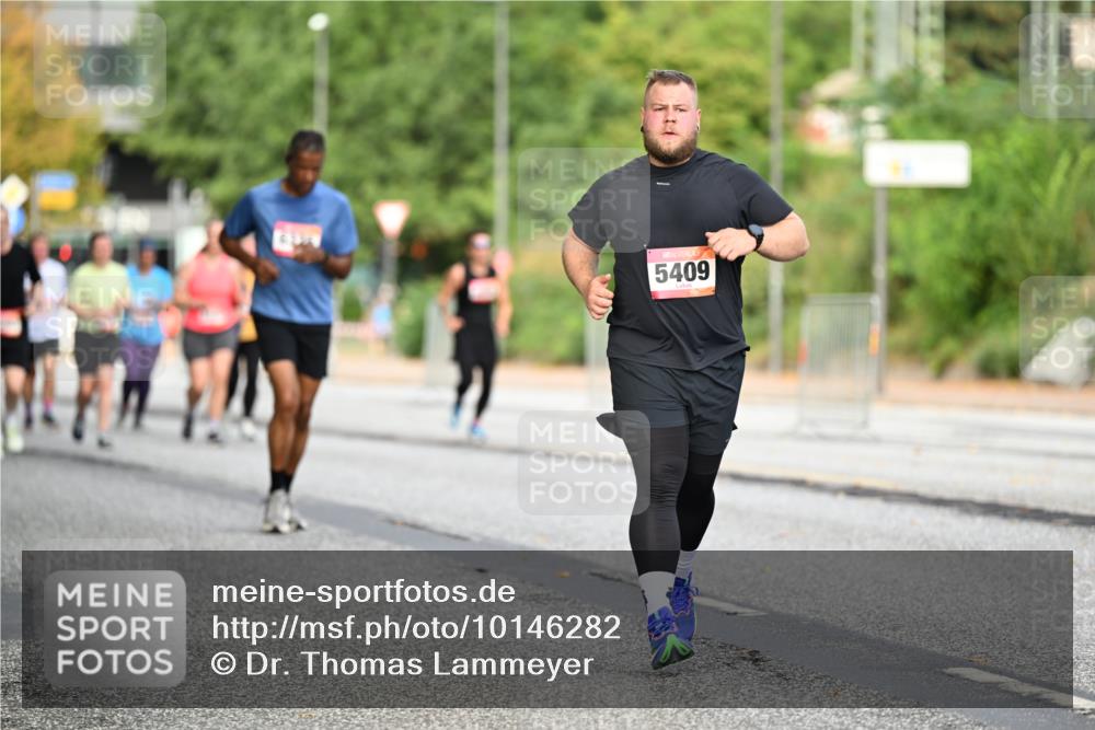 06.09.2026 - CURREX Alsterlauf Dr. Thomas Lammeyer http://msf.ph/oto/10146282 06.09.2026 10:21:09 Laufen 5409 meine-sportfotos.de
