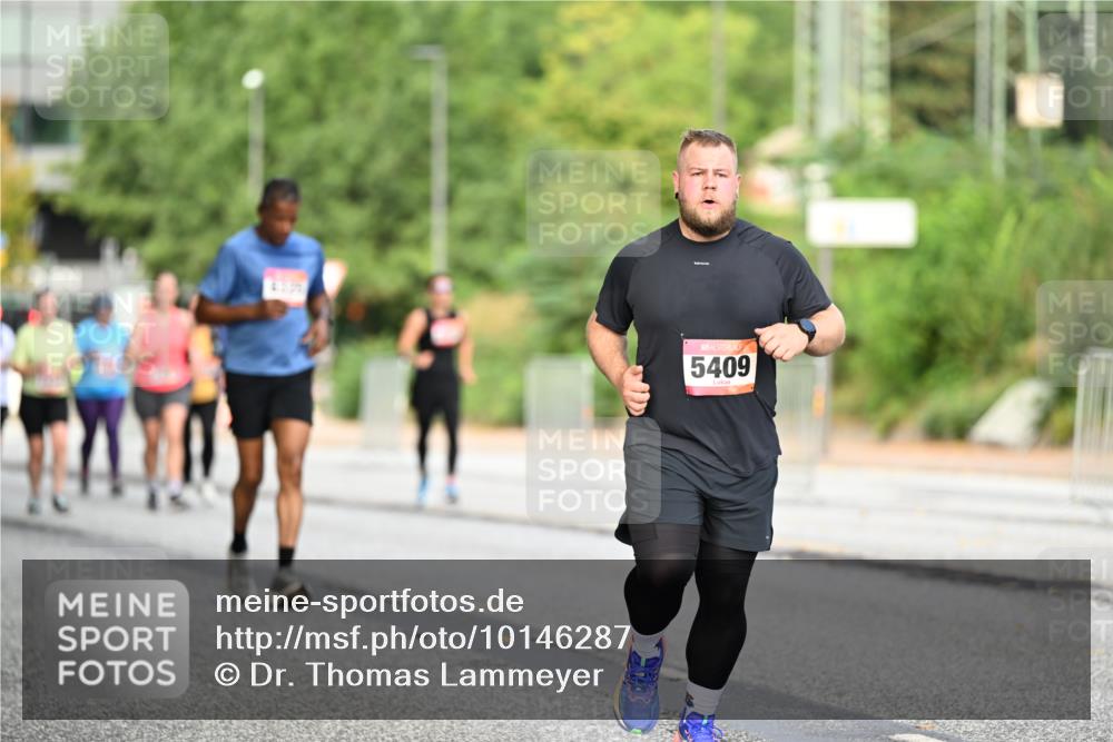 06.09.2026 - CURREX Alsterlauf Dr. Thomas Lammeyer http://msf.ph/oto/10146287 06.09.2026 10:21:10 Laufen 43, 99, 5409 meine-sportfotos.de