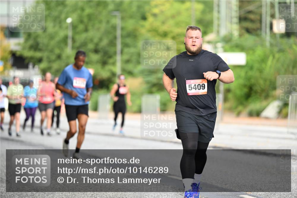 06.09.2026 - CURREX Alsterlauf Dr. Thomas Lammeyer http://msf.ph/oto/10146289 06.09.2026 10:21:10 Laufen 5409 meine-sportfotos.de